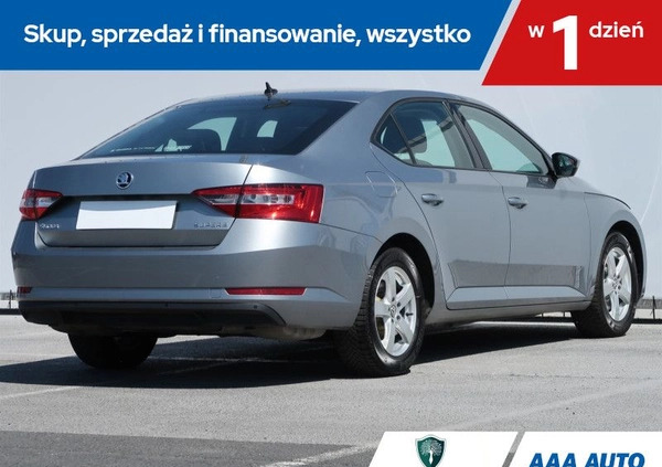 Skoda Superb cena 72000 przebieg: 159872, rok produkcji 2019 z Dobrzany małe 254